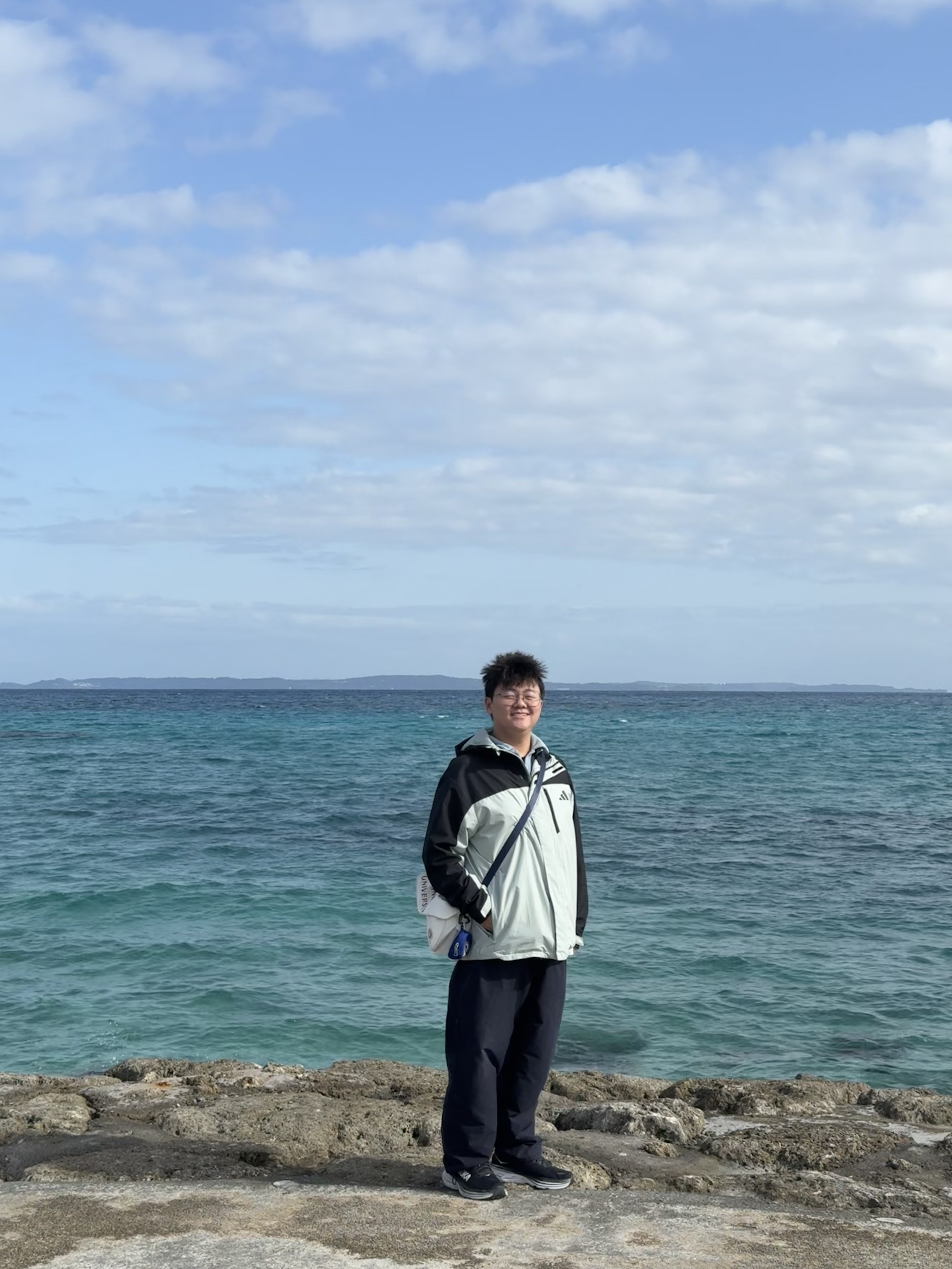 Hua Wang by the sea